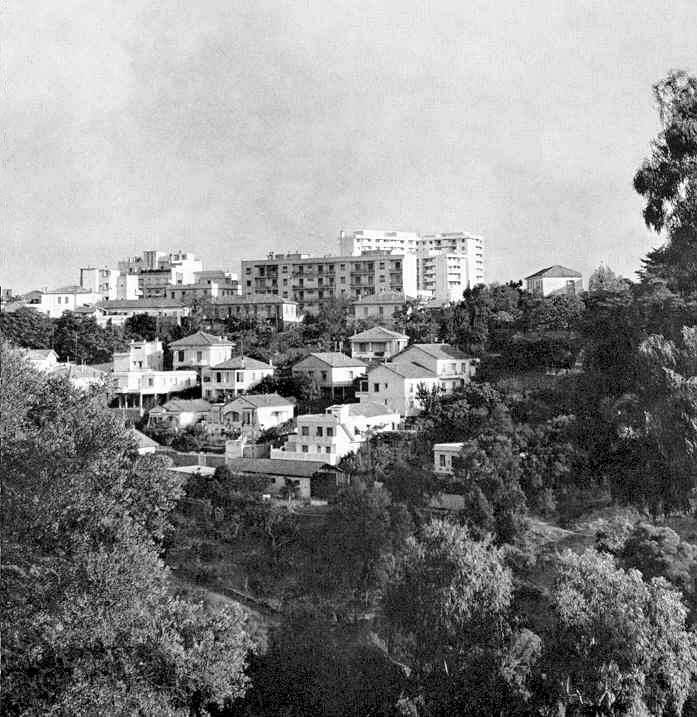  El biar enfouis dans les jardins 