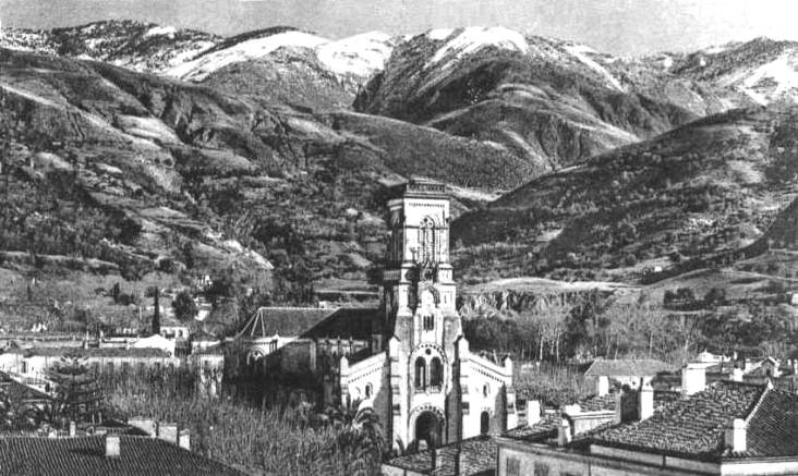 Blidah Eglise et la montagne  