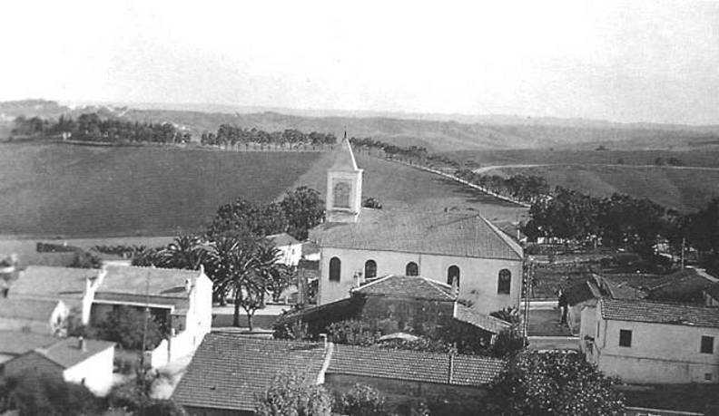 Dly-Ibrahim eglise en 1960